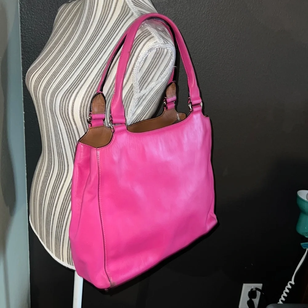 1 hour sale♠️💕 Kate Spade ♠️ large pink leather tote, UIGC - Picture 14 of 15